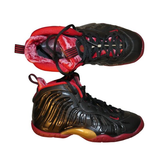 Nike Air Foamposite One GS Halloween Dracula Vampire Sneaker Size 4Y Women's 5.5 - Picture 3 of 10